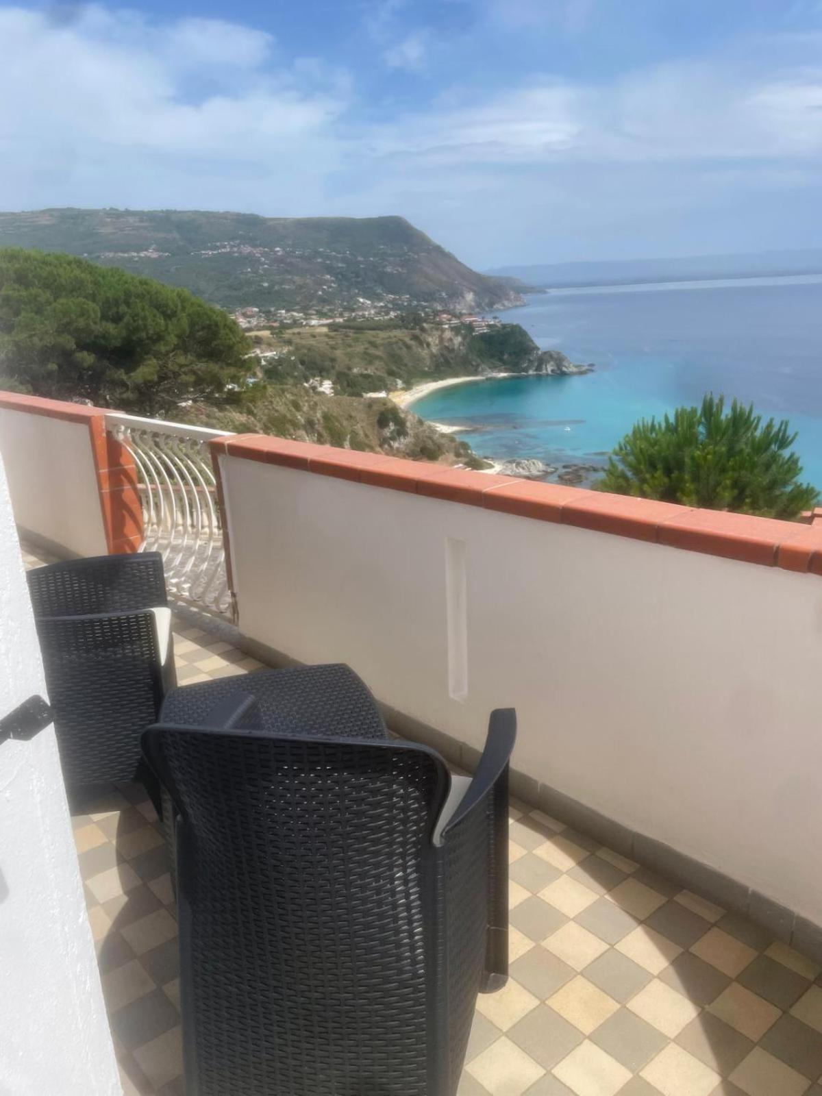 Villamargherita Capo Vaticano Exterior foto