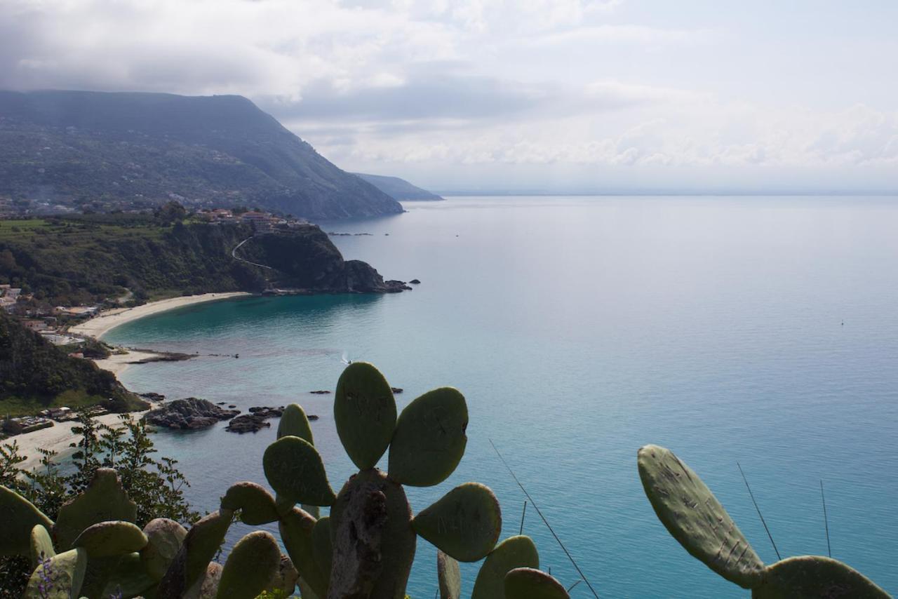 Villamargherita Capo Vaticano Exterior foto